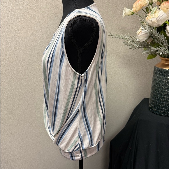 NWT Wrapper Striped Twist Front Keyhole Tank Top Blue Green Size M - Picture 2 of 10